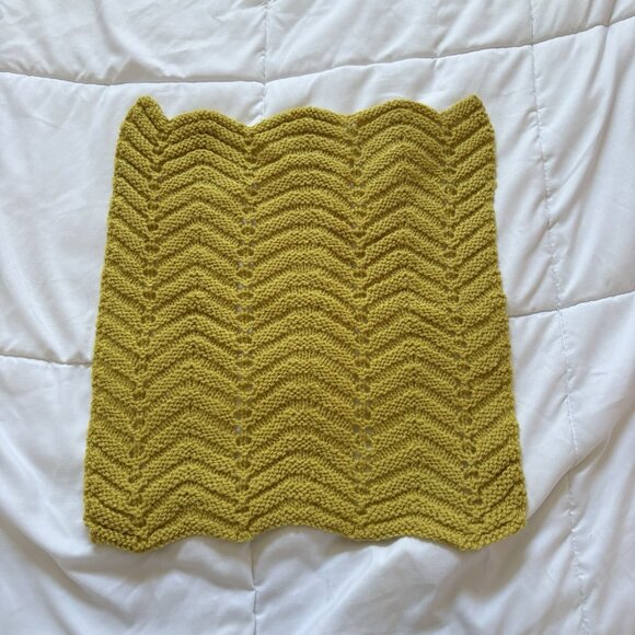 Vintage 60s 70s Mustard Yellow Baby Doll Handmade Blanket Nursery Small 16x17.5 - Picture 4 of 5